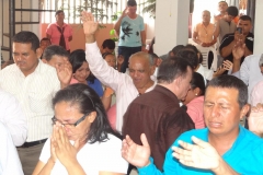 GLORIA A DIOS, PASTOR & EVANGELISTA DR  GEORGI ABDO, CAMPANA  COLOMBIA 03 26, 2013 (33)