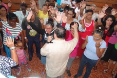 GLORIA A DIOS, DIEZMERO, CUBA PASTOR ABDO, 11 15, 2013 (10)