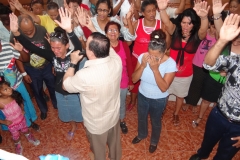 GLORIA A DIOS, DIEZMERO, CUBA PASTOR ABDO, 11 15, 2013 (14)