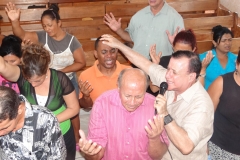 GLORIA A DIOS, DIEZMERO, CUBA PASTOR ABDO, 11 15, 2013 (18)