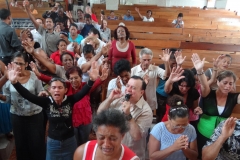 GLORIA A DIOS, DIEZMERO, CUBA PASTOR ABDO, 11 15, 2013 (52)