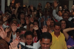 GLORIA A DIOS, RELGA, CUBA, PASTOR ABDO, 11 13, 2013 (39)