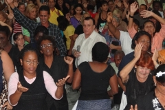GLORIA A DIOS, RELGA, CUBA, PASTOR ABDO, 11 13, 2013 (42)
